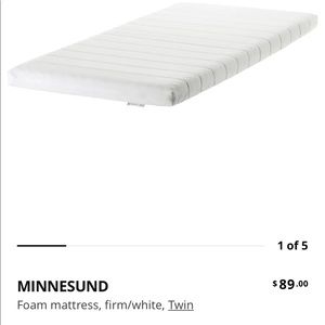 Thin mattress for daybed or trunk bed. Never used but no tags